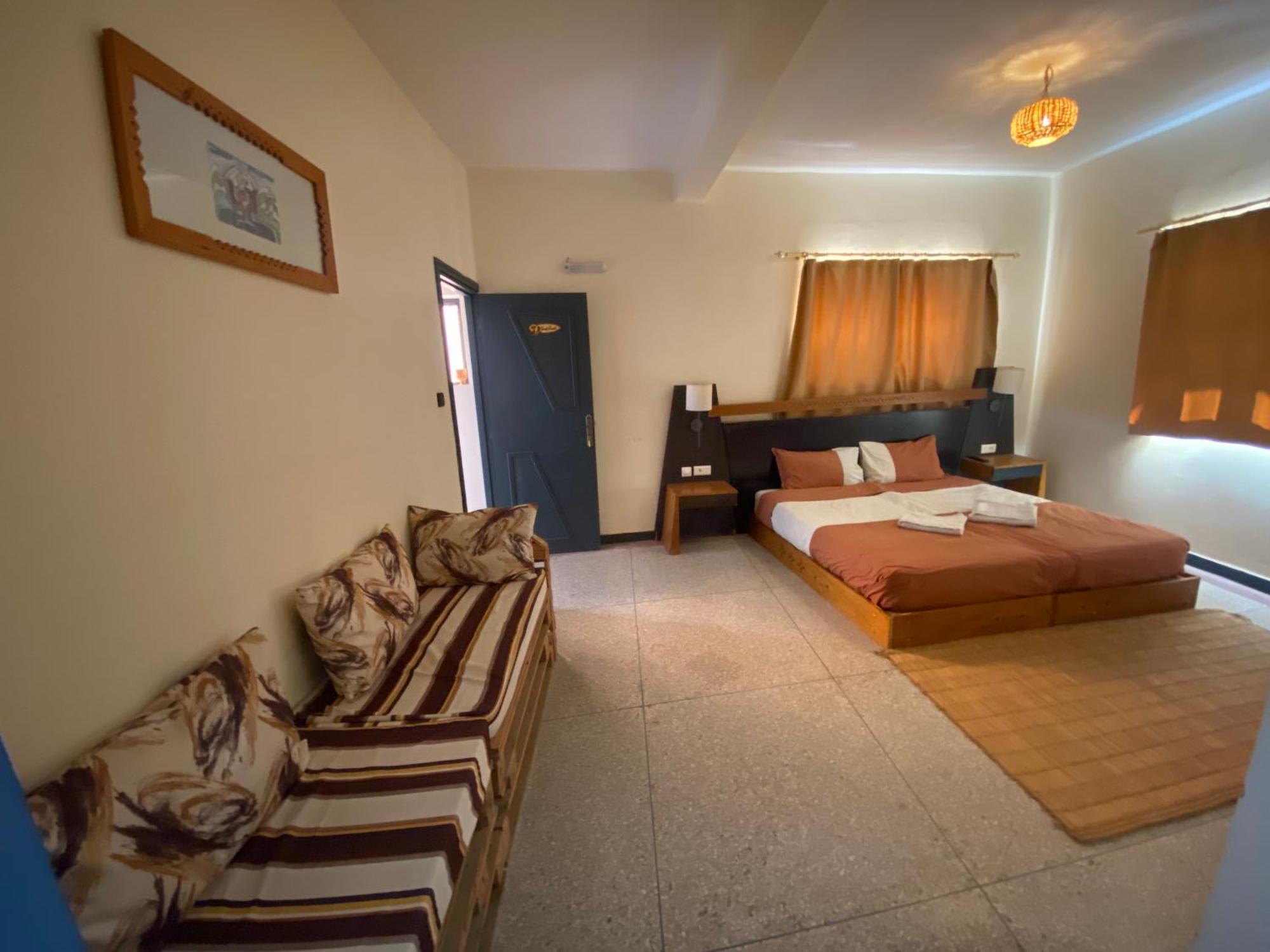 Adventurekeys Surf Yoga Cowork Bed & Breakfast ทากาเซาท์ ภายนอก รูปภาพ
