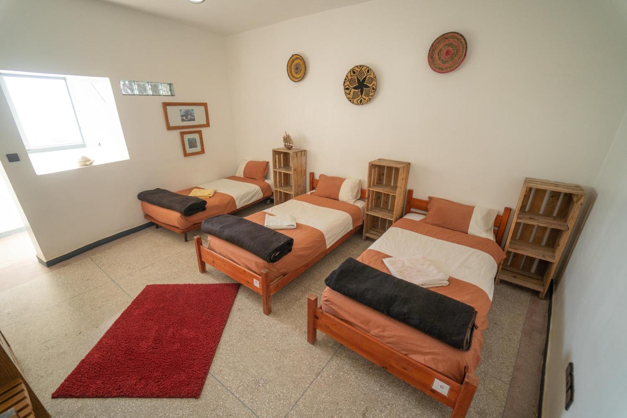 Adventurekeys Surf Yoga Cowork Bed & Breakfast ทากาเซาท์ ภายนอก รูปภาพ