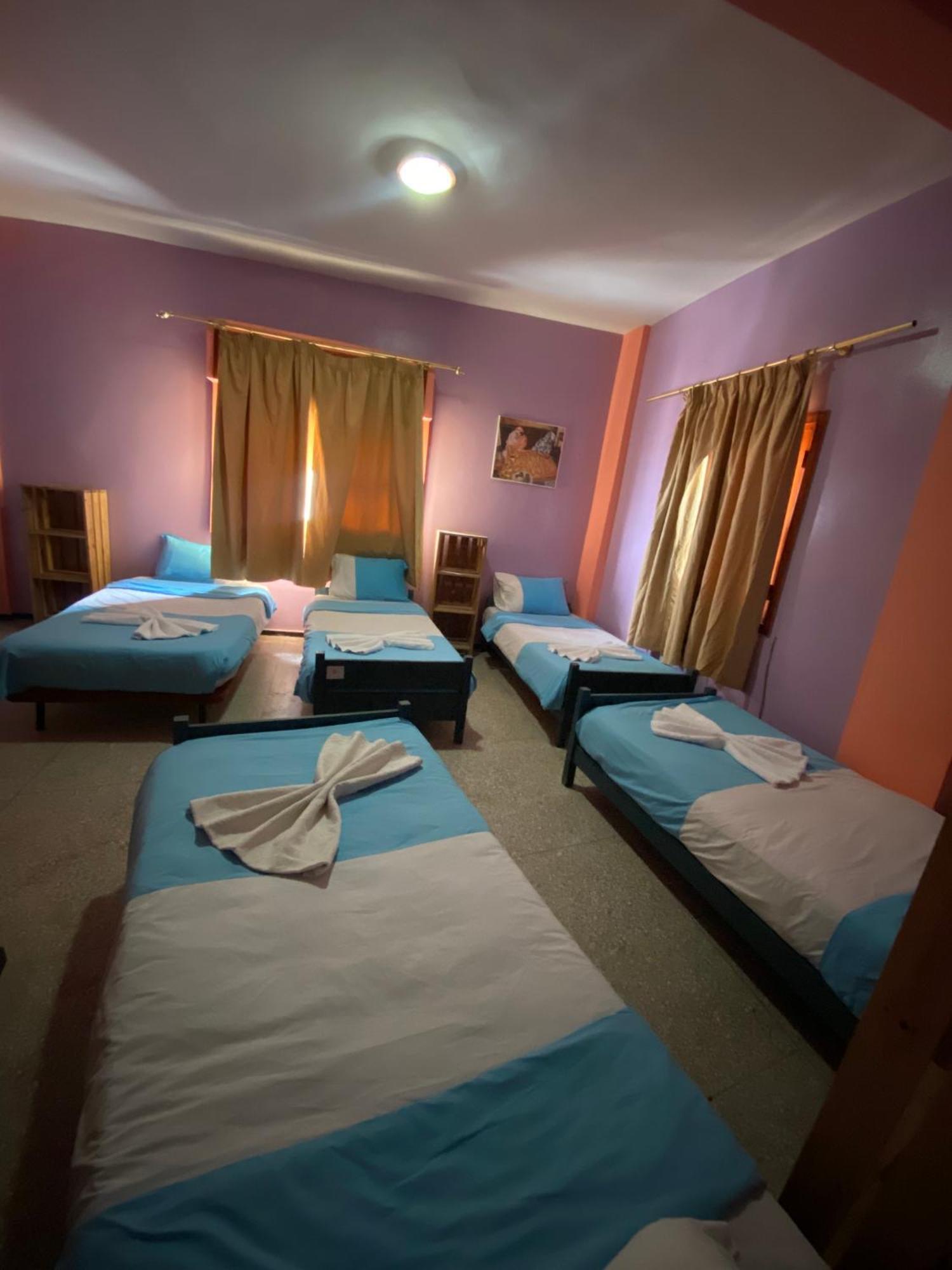 Adventurekeys Surf Yoga Cowork Bed & Breakfast ทากาเซาท์ ภายนอก รูปภาพ