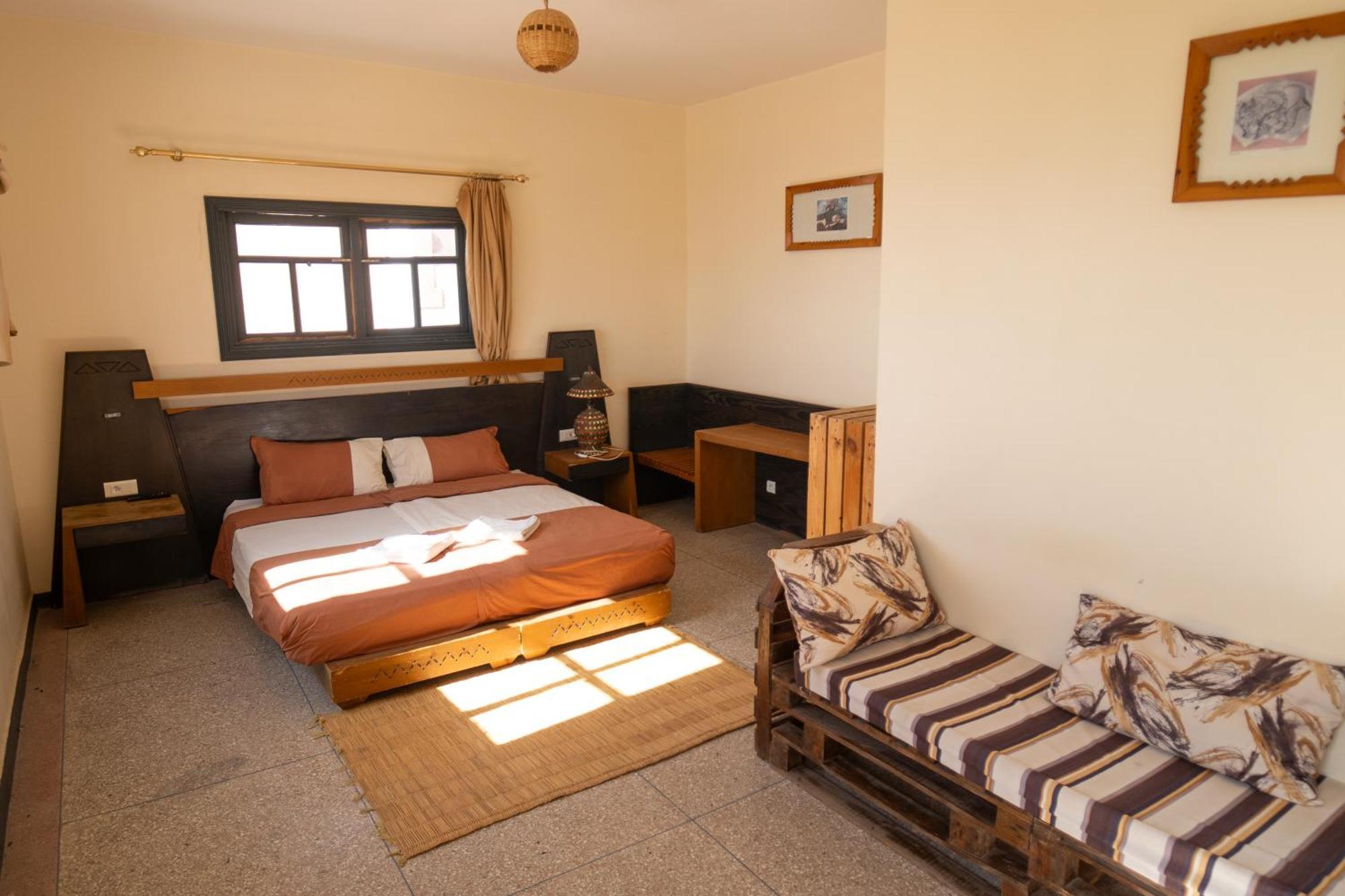 Adventurekeys Surf Yoga Cowork Bed & Breakfast ทากาเซาท์ ภายนอก รูปภาพ