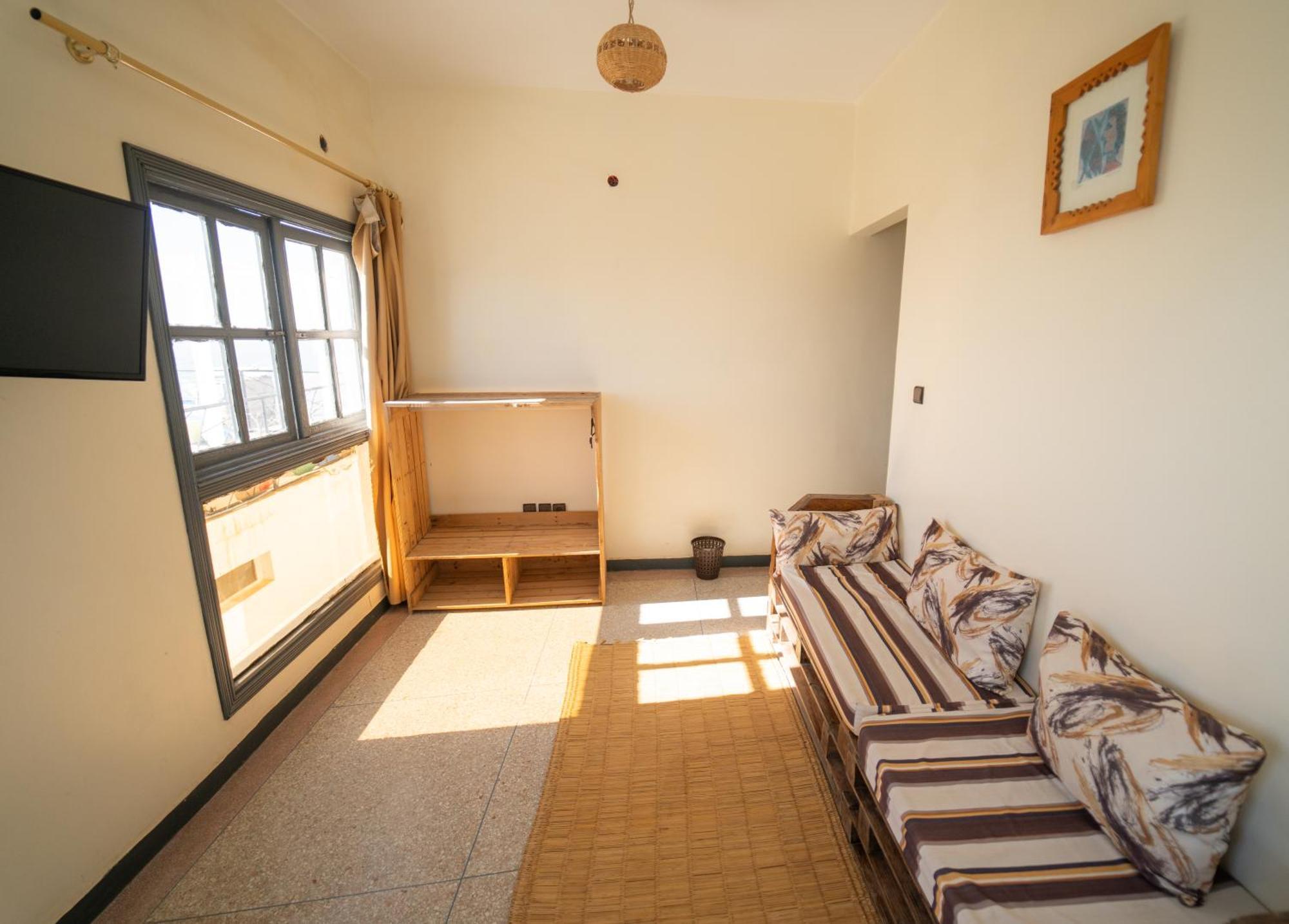 Adventurekeys Surf Yoga Cowork Bed & Breakfast ทากาเซาท์ ภายนอก รูปภาพ