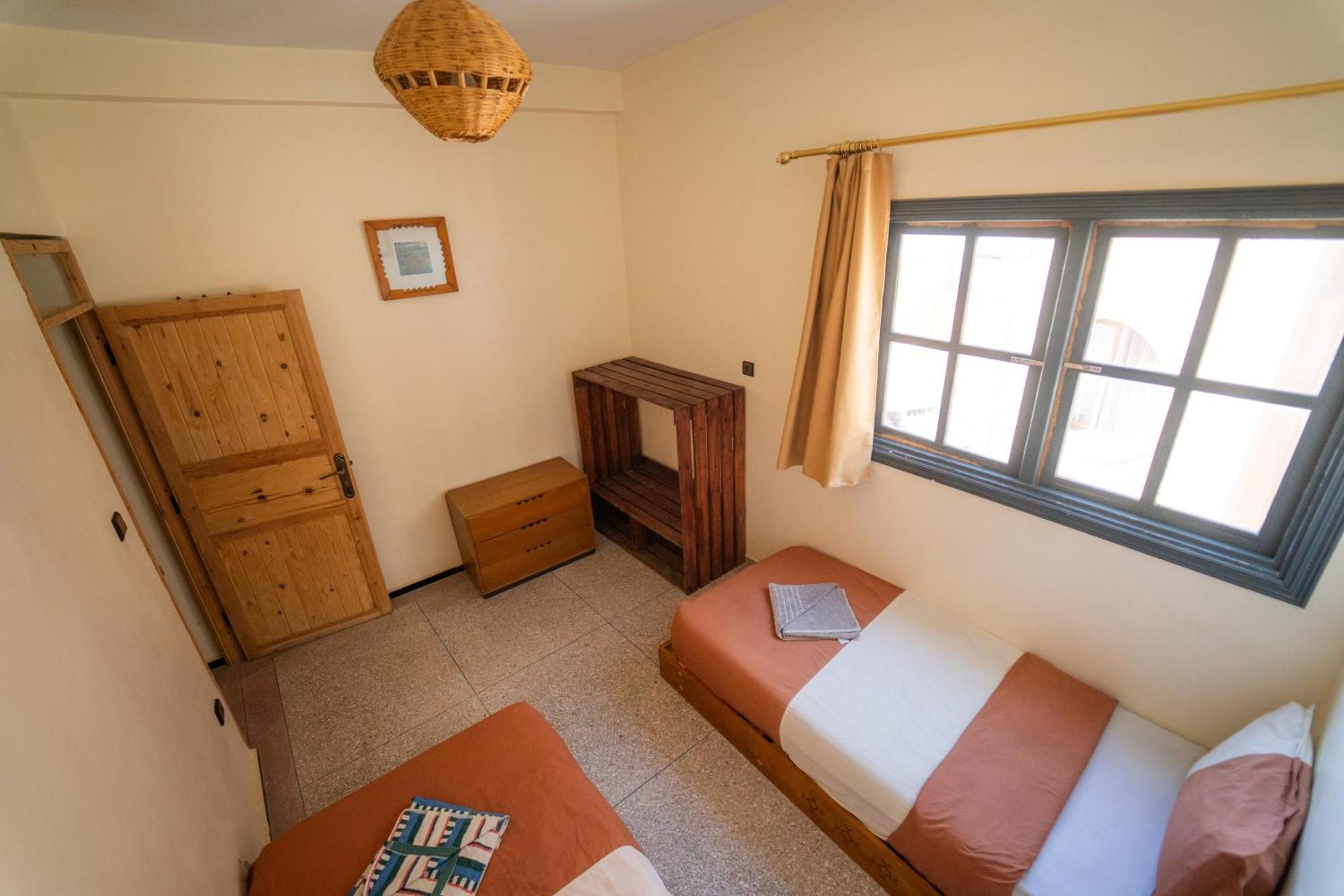 Adventurekeys Surf Yoga Cowork Bed & Breakfast ทากาเซาท์ ภายนอก รูปภาพ