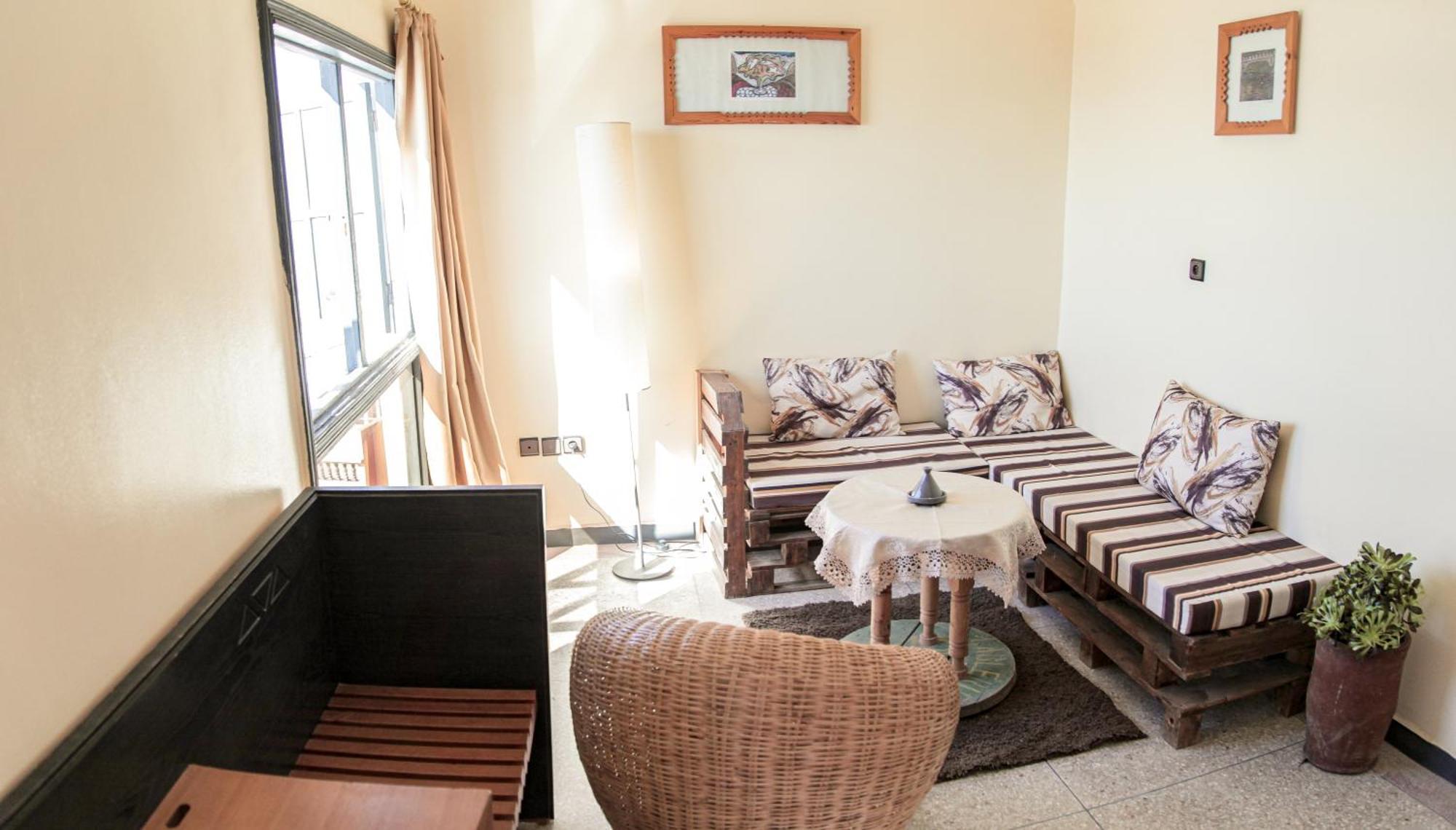 Adventurekeys Surf Yoga Cowork Bed & Breakfast ทากาเซาท์ ภายนอก รูปภาพ