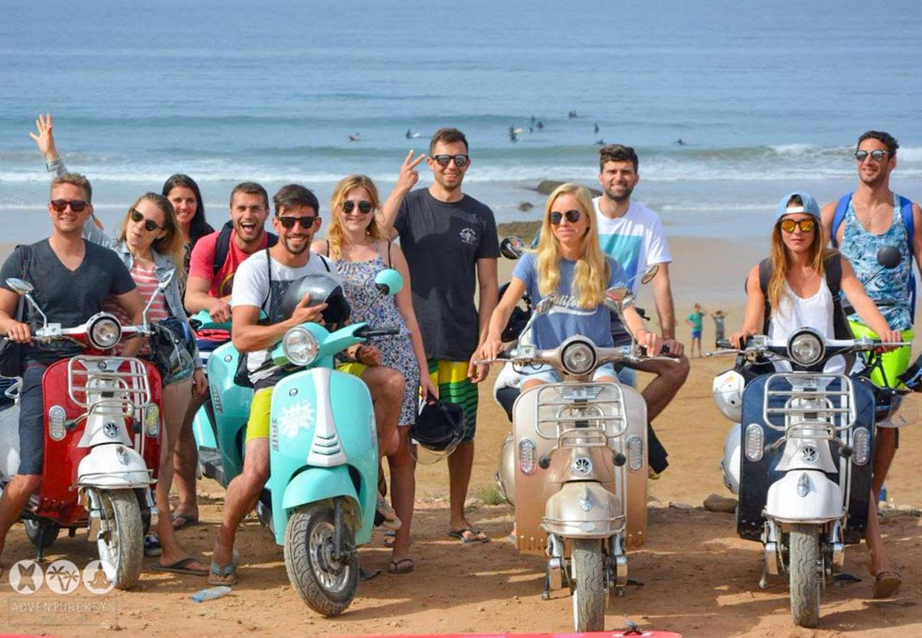 Adventurekeys Surf Yoga Cowork Bed & Breakfast ทากาเซาท์ ภายนอก รูปภาพ